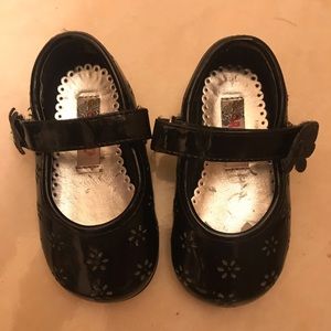 Rachel toddler shoes. Girls size 4